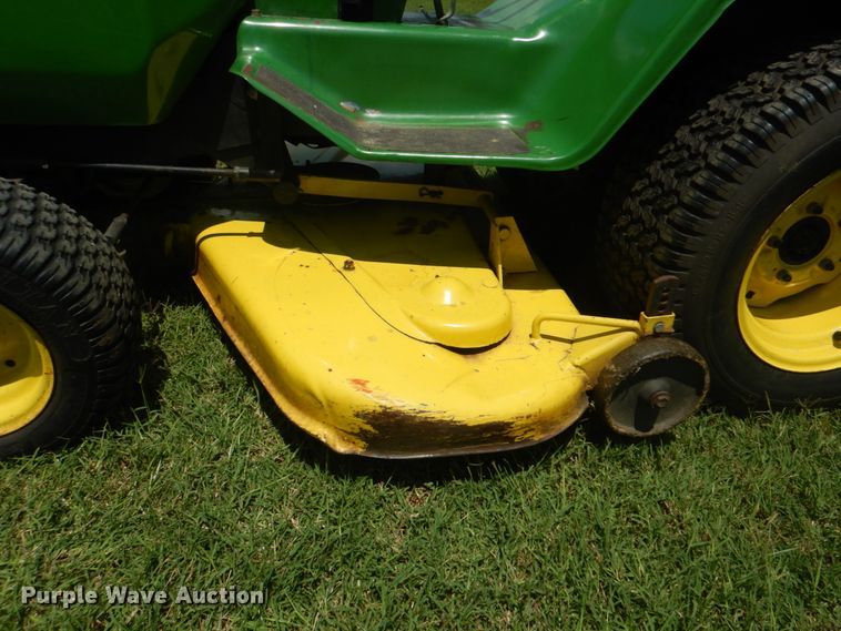 image for item IA9948 John Deere 317  lawn mower