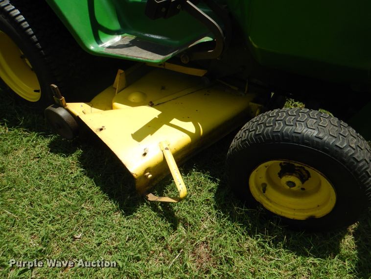 image for item IA9948 John Deere 317  lawn mower