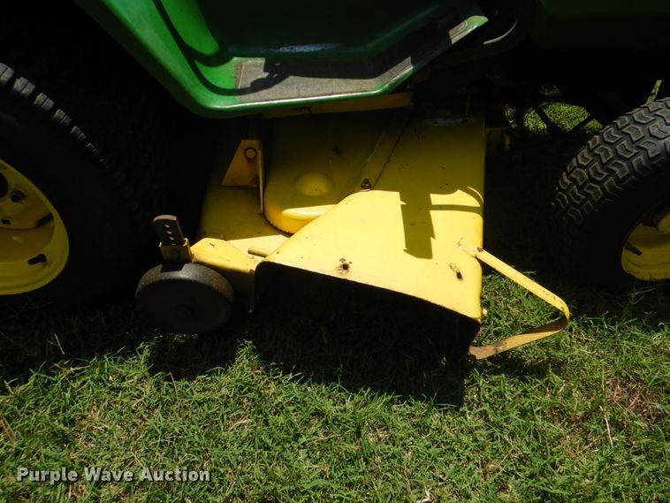 image for item IA9948 John Deere 317  lawn mower