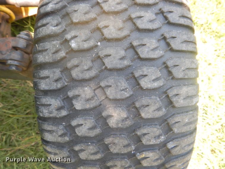 image for item IA9948 John Deere 317  lawn mower