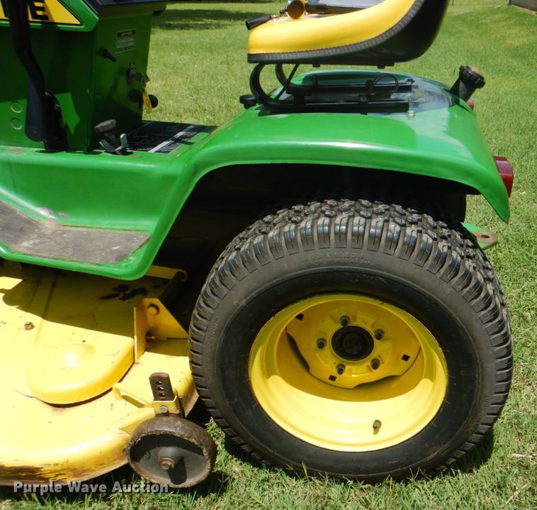 image for item IA9948 John Deere 317  lawn mower