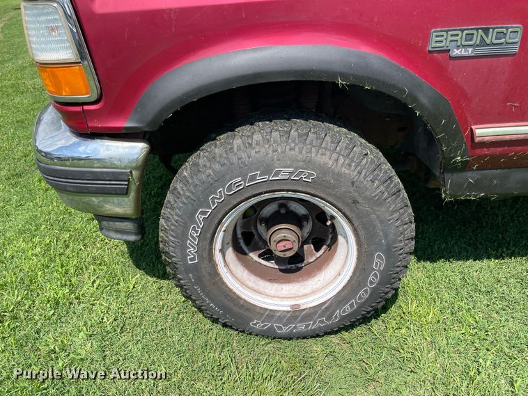 image for item IC9498 1994 Ford Bronco  SUV