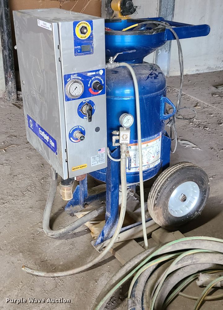 image for item IC9802 2016 Graco Ecoquip EQM  vapor abrasive blaster