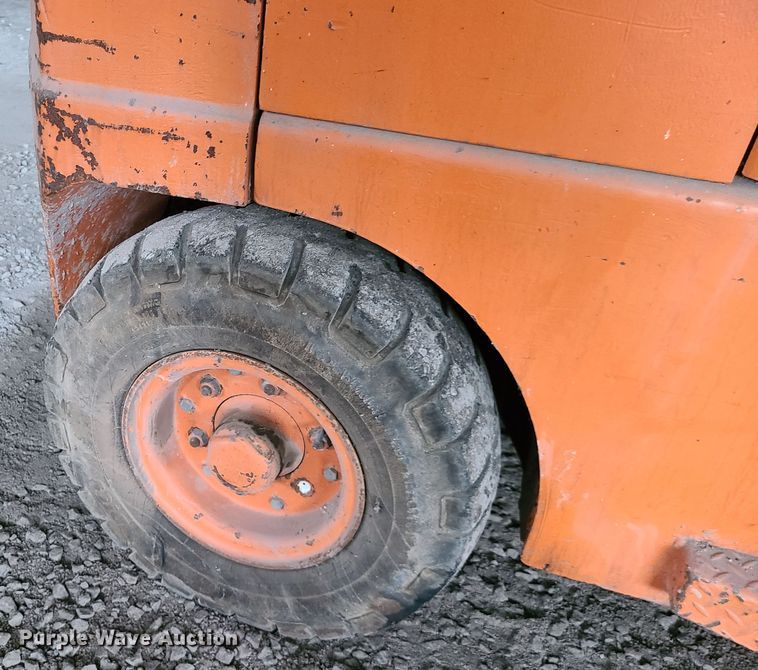 image for item IC9803 Yale G83P-GET-74  forklift