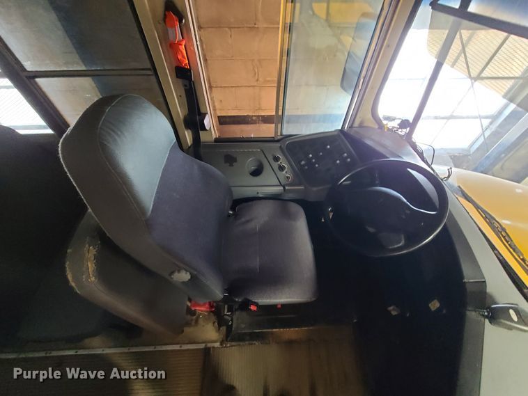 image for item IC9814 2006 International 3000CE  school bus