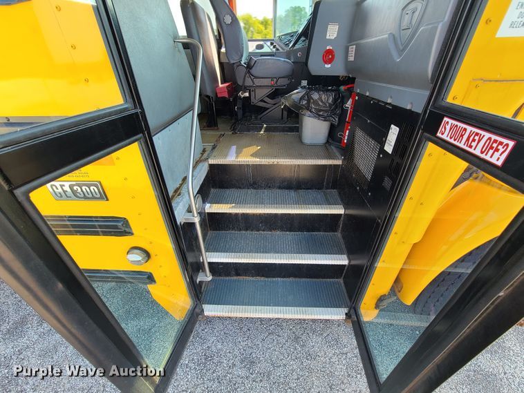 image for item IC9816 2006 International 3000CE  school bus