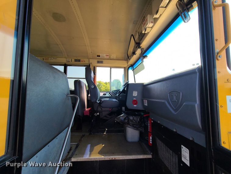 image for item IC9816 2006 International 3000CE  school bus