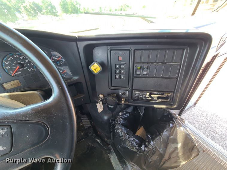 image for item IC9816 2006 International 3000CE  school bus