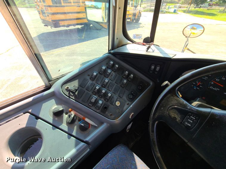 image for item IC9816 2006 International 3000CE  school bus