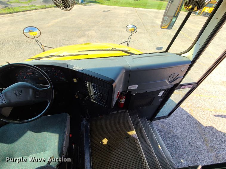 image for item IC9818 2006 International 3000CE  school bus