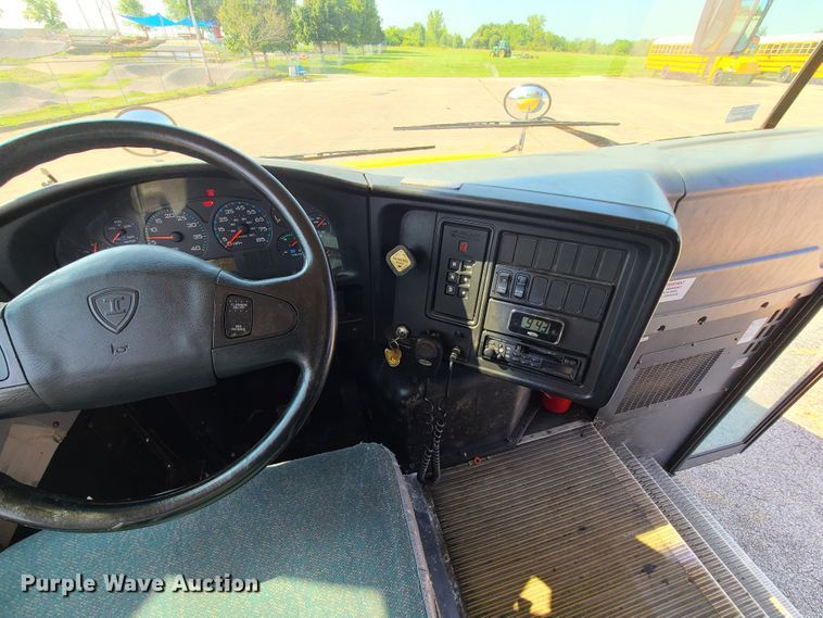 image for item IC9818 2006 International 3000CE  school bus