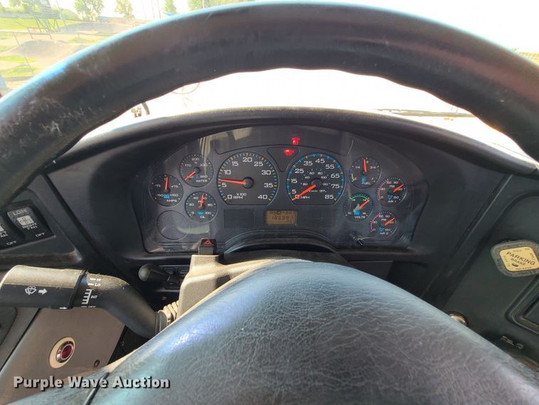 image for item IC9818 2006 International 3000CE  school bus