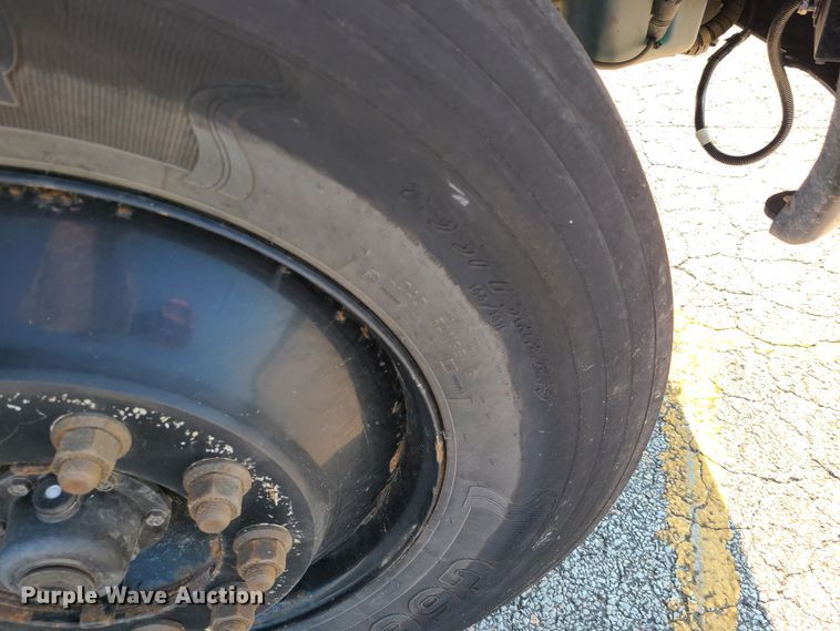 image for item IC9818 2006 International 3000CE  school bus