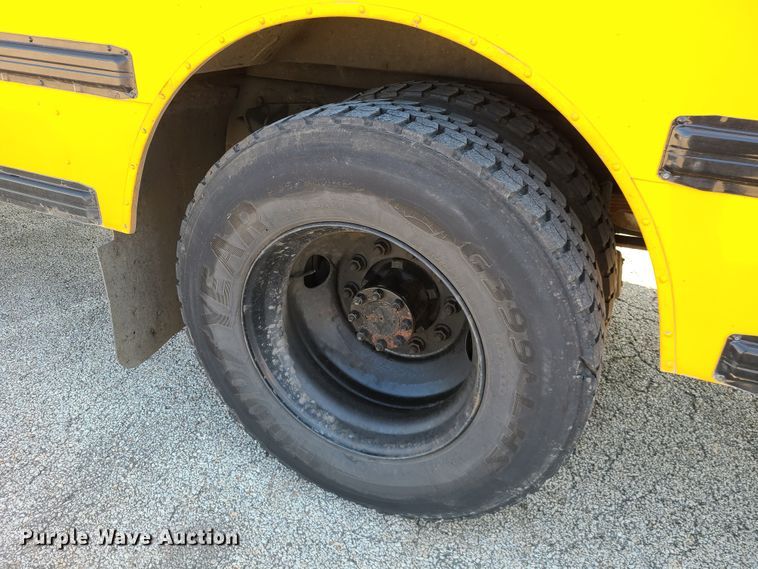 image for item IC9818 2006 International 3000CE  school bus