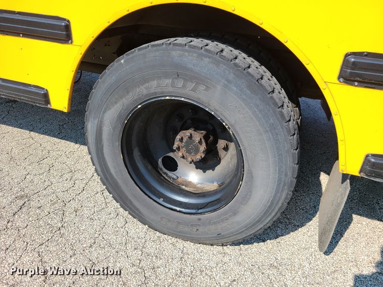 image for item IC9818 2006 International 3000CE  school bus