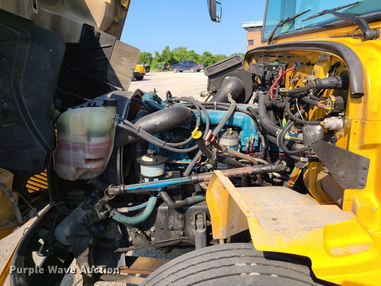 image for item IC9818 2006 International 3000CE  school bus