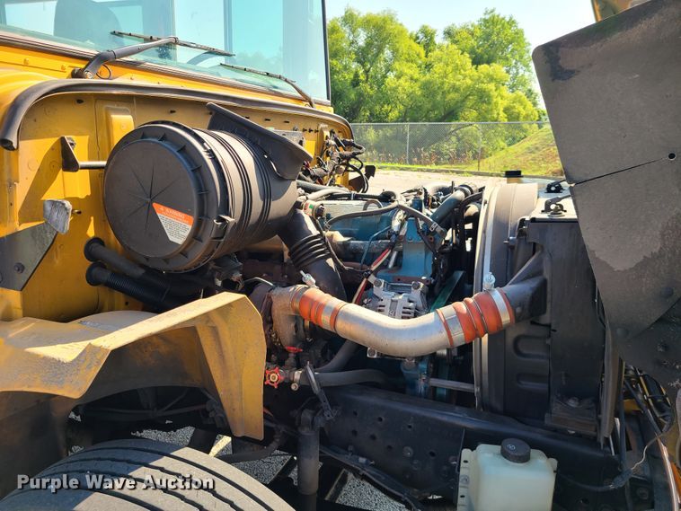 image for item IC9818 2006 International 3000CE  school bus