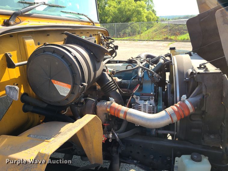 image for item IC9818 2006 International 3000CE  school bus