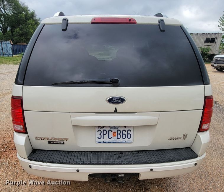 image for item IF9930 2004 Ford Explorer Limited  SUV
