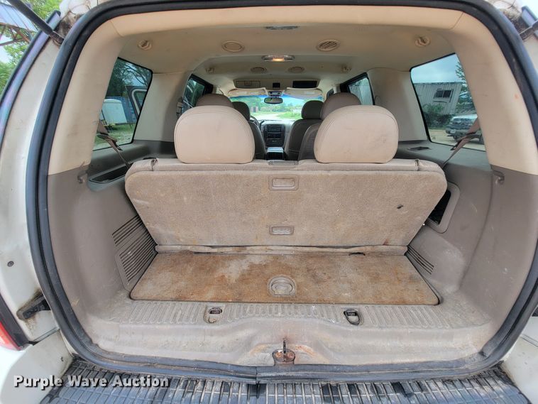 image for item IF9930 2004 Ford Explorer Limited  SUV