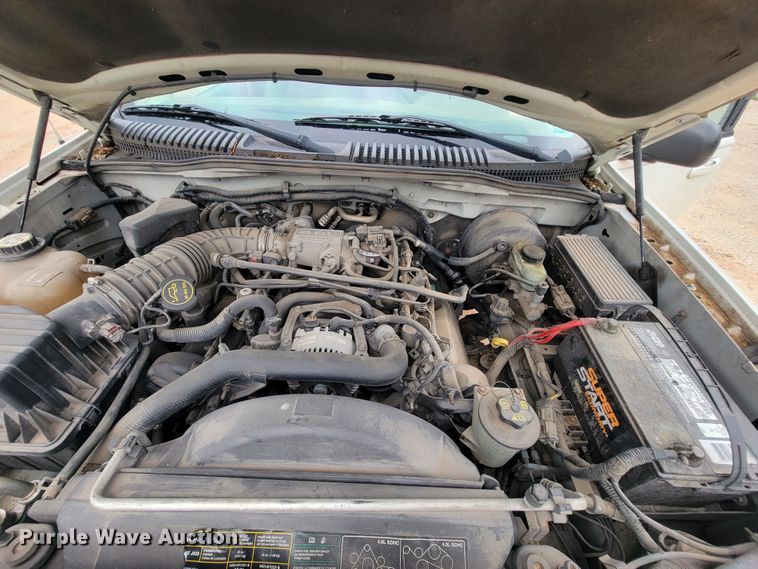 image for item IF9930 2004 Ford Explorer Limited  SUV