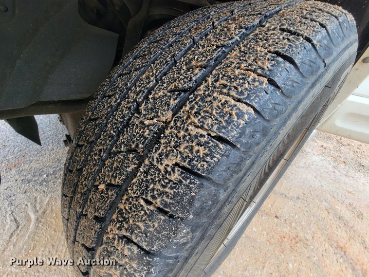 image for item IF9930 2004 Ford Explorer Limited  SUV