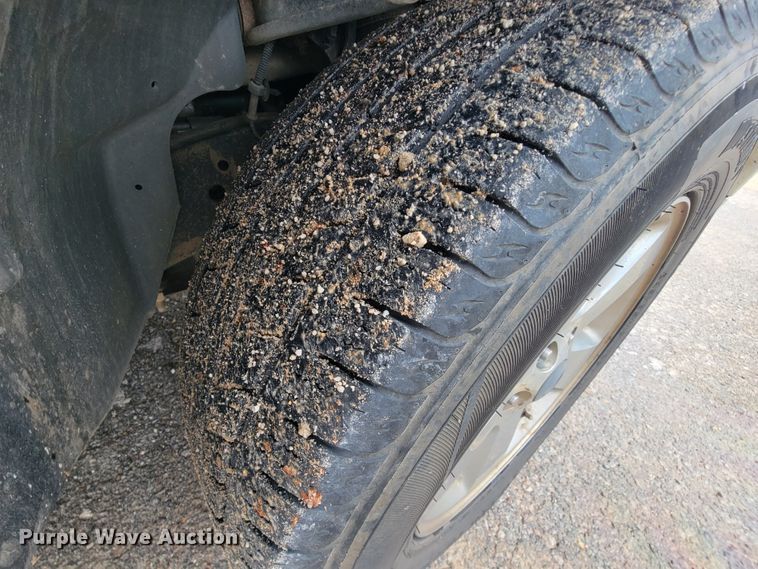 image for item IF9930 2004 Ford Explorer Limited  SUV