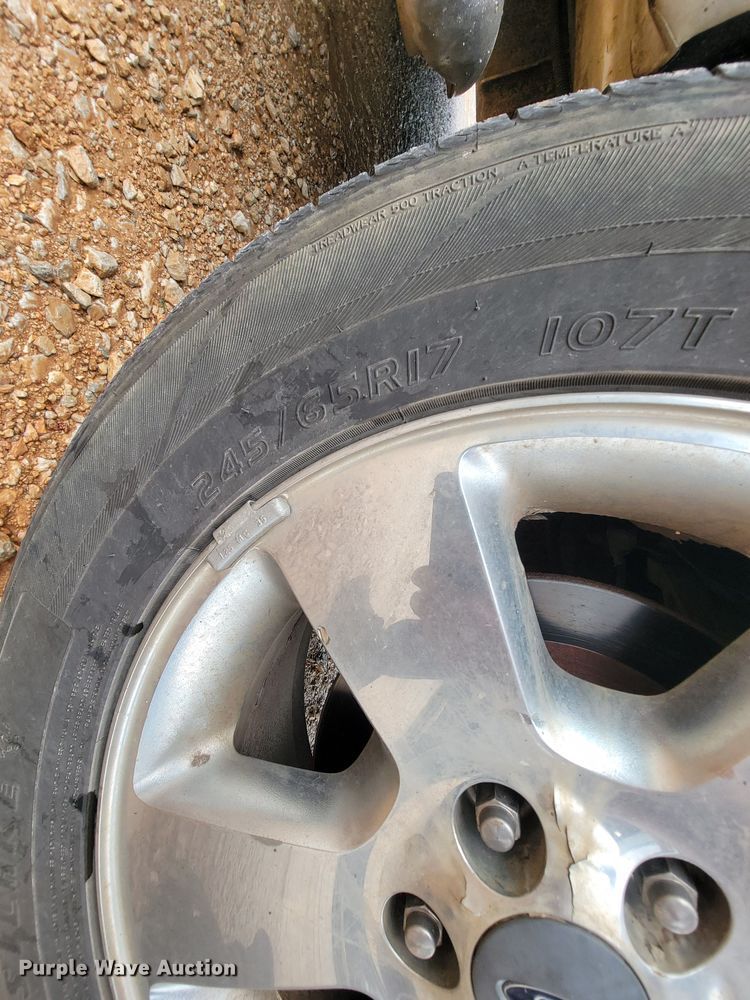 image for item IF9930 2004 Ford Explorer Limited  SUV