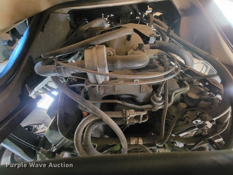 image for item IF9975 2000 Fleetwood Bounder  RV