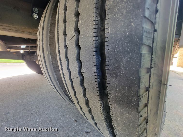 image for item IF9975 2000 Fleetwood Bounder  RV