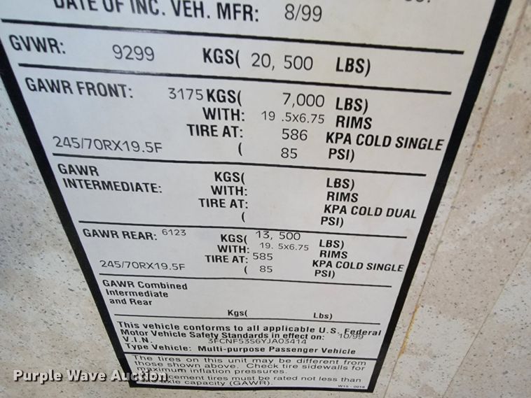 image for item IF9975 2000 Fleetwood Bounder  RV