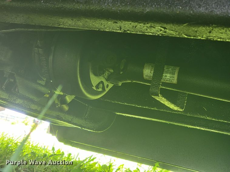 image for item IF9981 2003 Ford E450 Econoline  shuttle bus