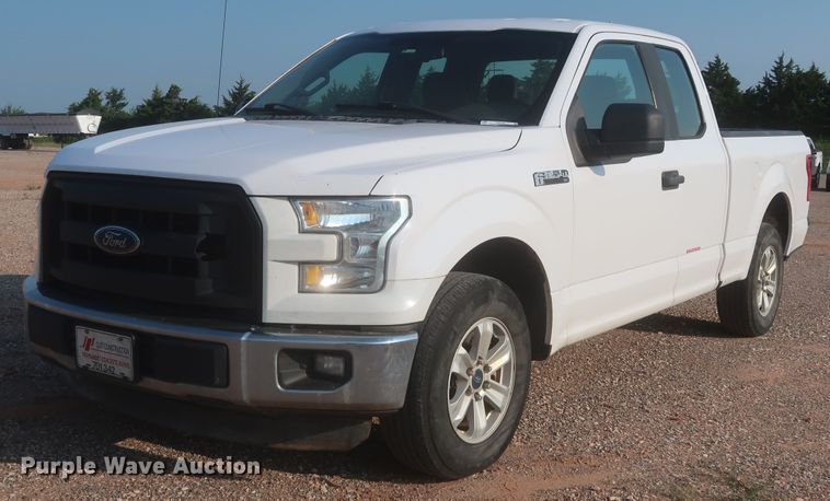 image for item IO9220 2016 Ford F150 XL  SuperCab pickup truck