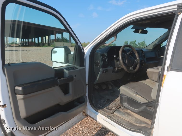 image for item IO9220 2016 Ford F150 XL  SuperCab pickup truck