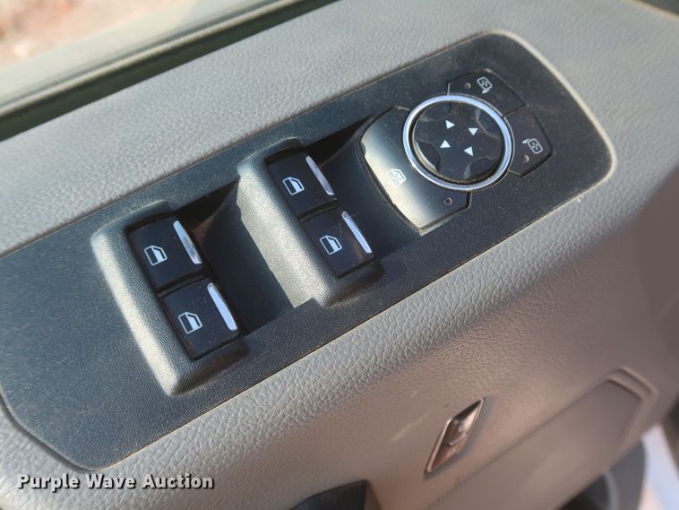 image for item IO9220 2016 Ford F150 XL  SuperCab pickup truck