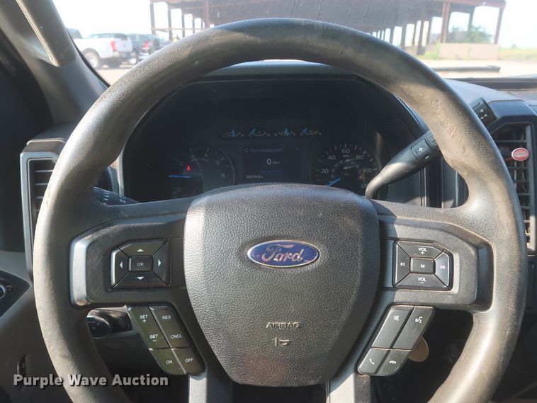 image for item IO9220 2016 Ford F150 XL  SuperCab pickup truck