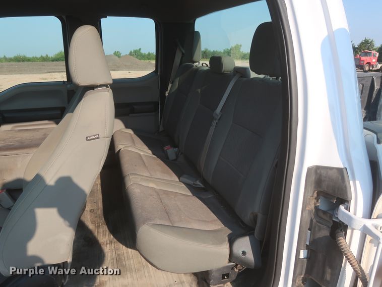 image for item IO9220 2016 Ford F150 XL  SuperCab pickup truck