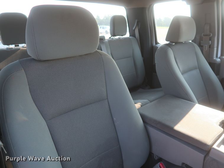 image for item IO9220 2016 Ford F150 XL  SuperCab pickup truck