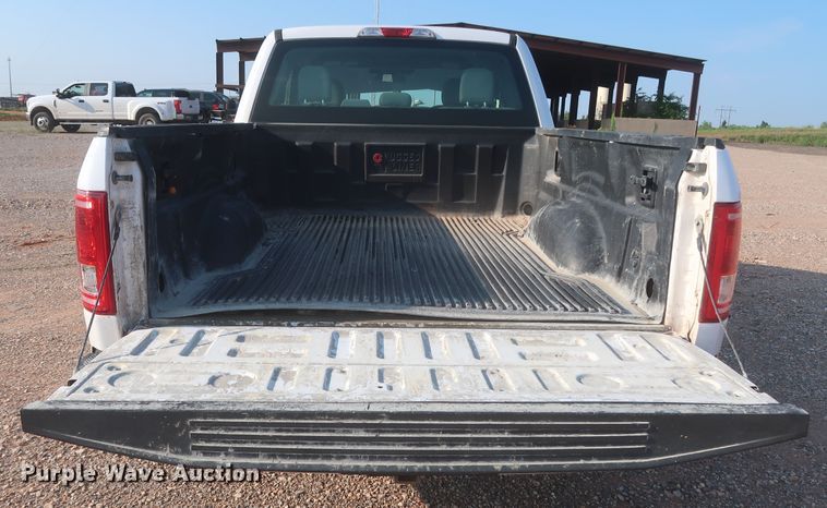 image for item IO9220 2016 Ford F150 XL  SuperCab pickup truck