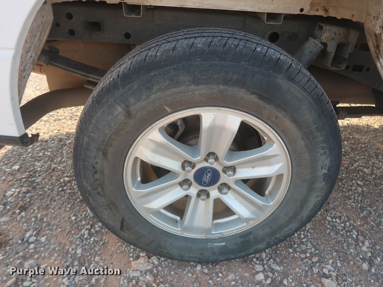 image for item IO9220 2016 Ford F150 XL  SuperCab pickup truck