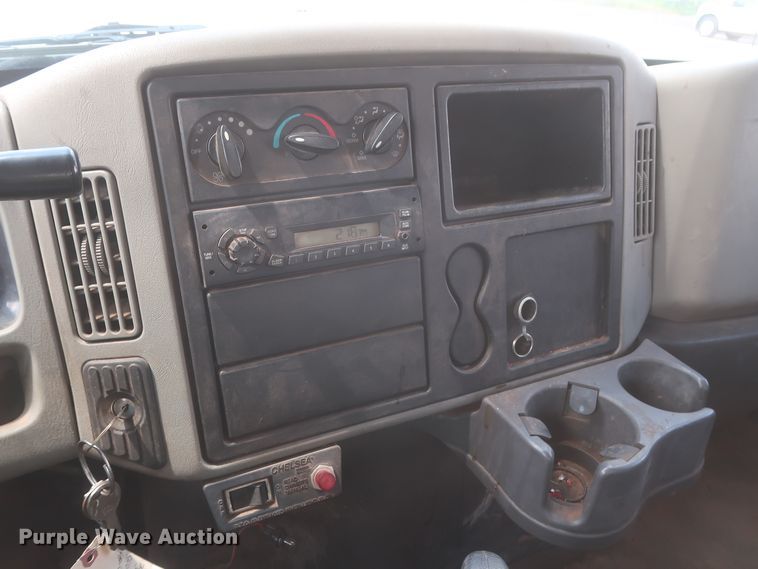 image for item IO9221 2012 International TerraStar  Crew Cab truck cab and chassis