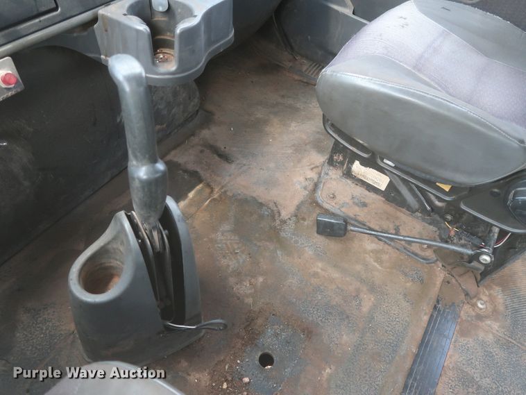 image for item IO9221 2012 International TerraStar  Crew Cab truck cab and chassis