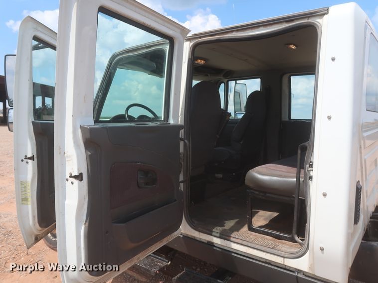 image for item IO9221 2012 International TerraStar  Crew Cab truck cab and chassis