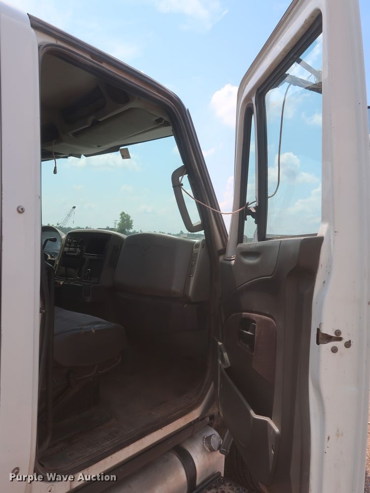 image for item IO9221 2012 International TerraStar  Crew Cab truck cab and chassis