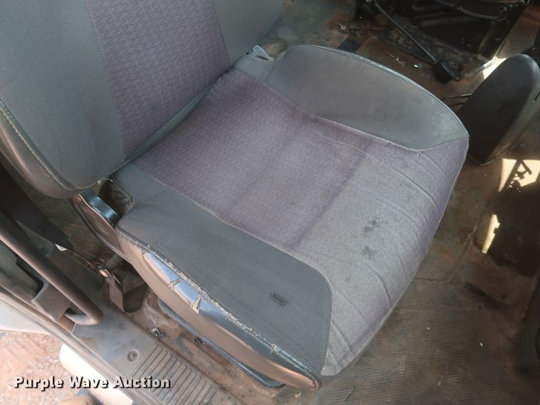 image for item IO9221 2012 International TerraStar  Crew Cab truck cab and chassis