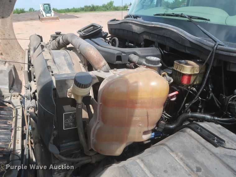 image for item IO9221 2012 International TerraStar  Crew Cab truck cab and chassis