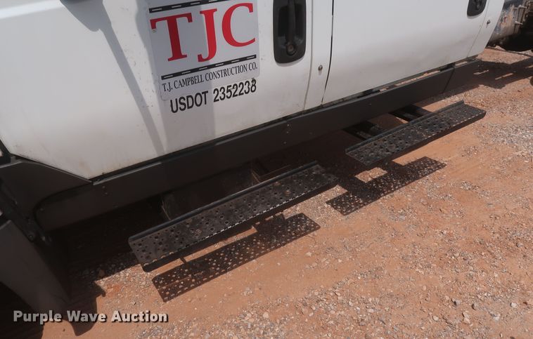 image for item IO9221 2012 International TerraStar  Crew Cab truck cab and chassis