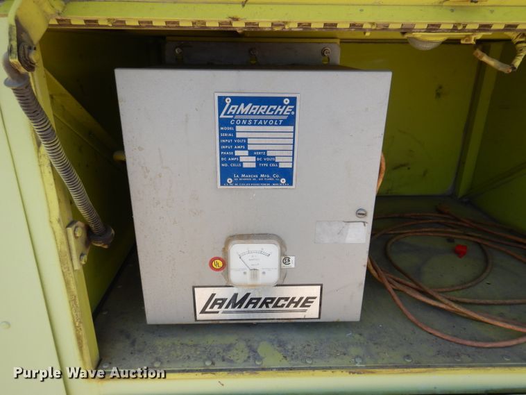 image for item IQ9701 1980 Oshkosh T-6  fire truck