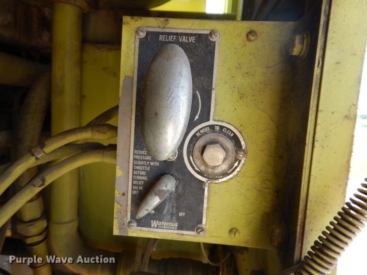 image for item IQ9701 1980 Oshkosh T-6  fire truck