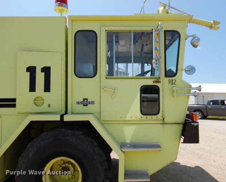 image for item IQ9701 1980 Oshkosh T-6  fire truck